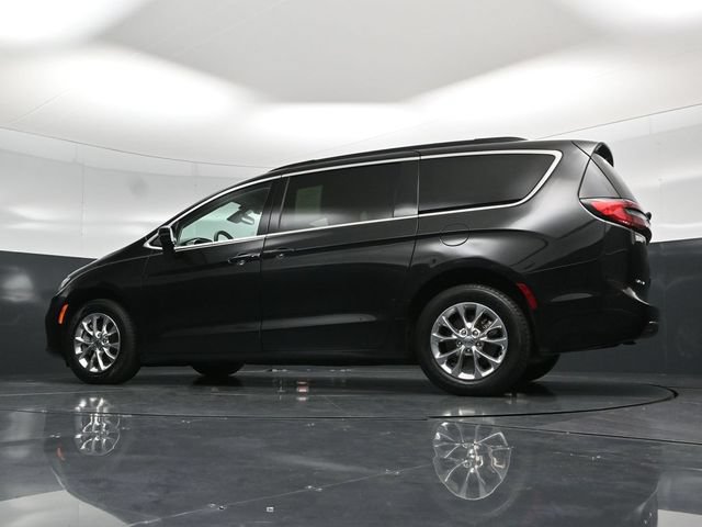 Certified 2022 Chrysler Pacifica Touring-L AWD/4WD image 63