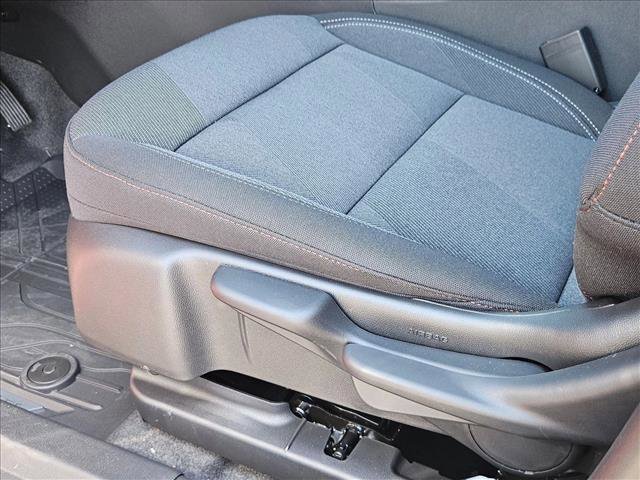 New 2026 Chevrolet Trax RS w/ Sunroof Package image 4