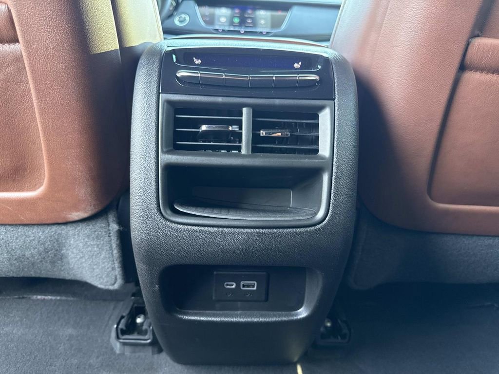 Used 2020 Cadillac XT5 Premium Luxury image 16