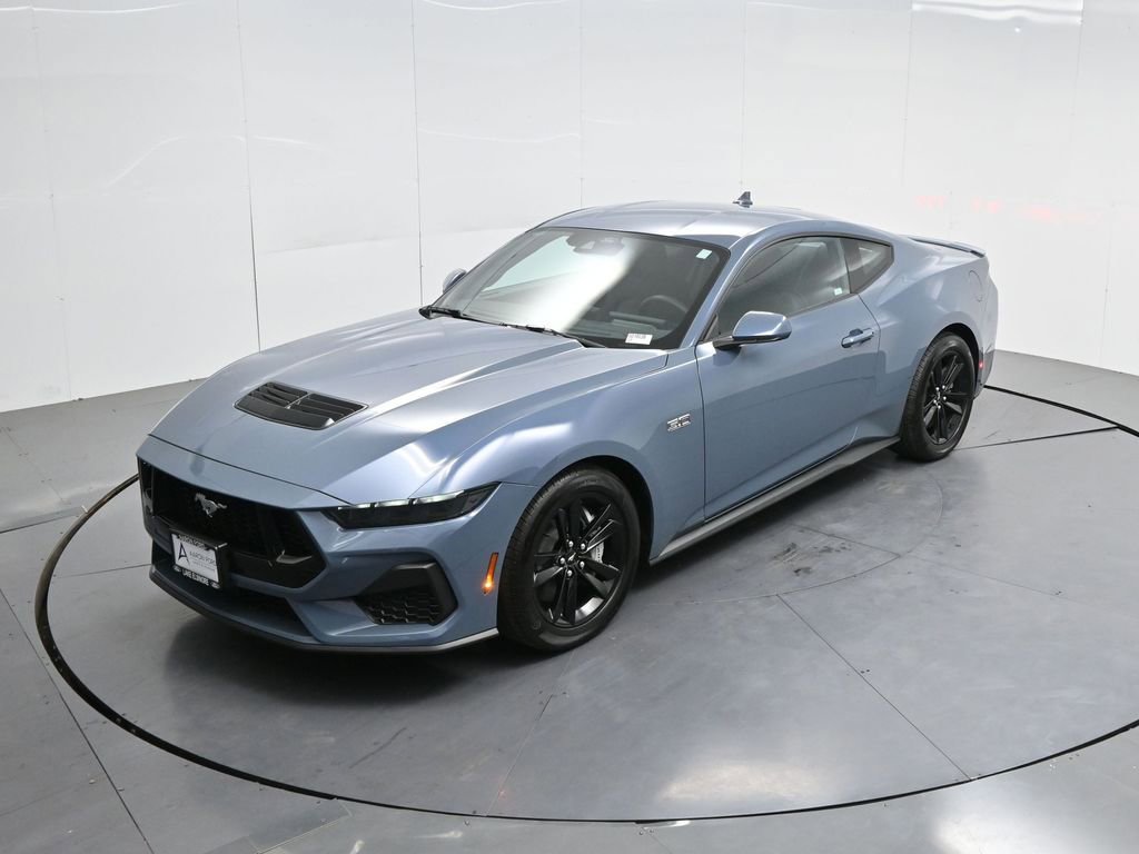 Used 2025 Ford Mustang GT RWD image 38