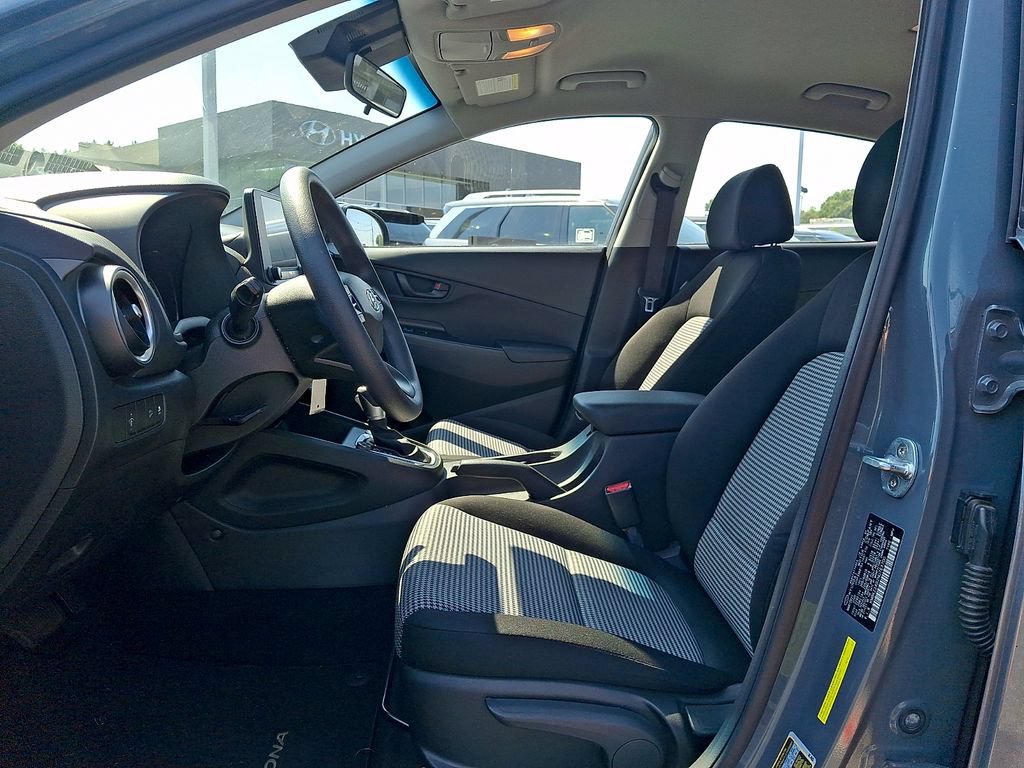 Used 2022 Hyundai Kona SE FWD image 13