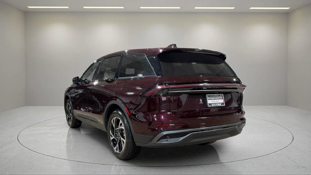 Certified 2025 Lincoln Nautilus Premier w/ Jet Appearance Package AWD/4WD image 18