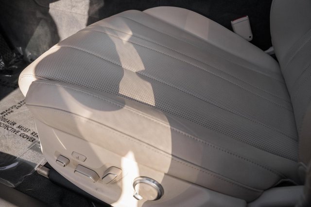 Used 2022 Genesis G80 2.5T w/ Prestige Package image 34