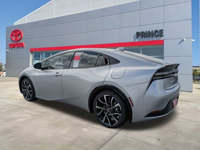 New 2025 Toyota Prius Plug-In Hybrid FWD image 6