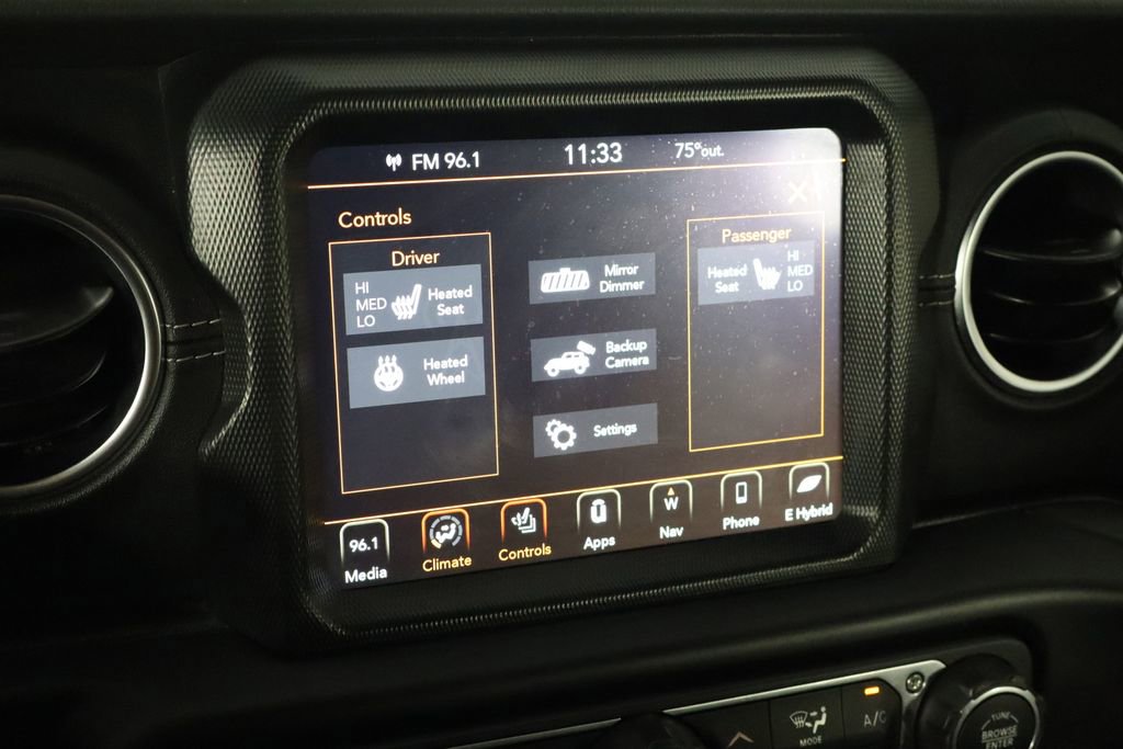 Used 2022 Jeep Wrangler Unlimited Sahara w/ Cold Weather Group AWD/4WD image 29