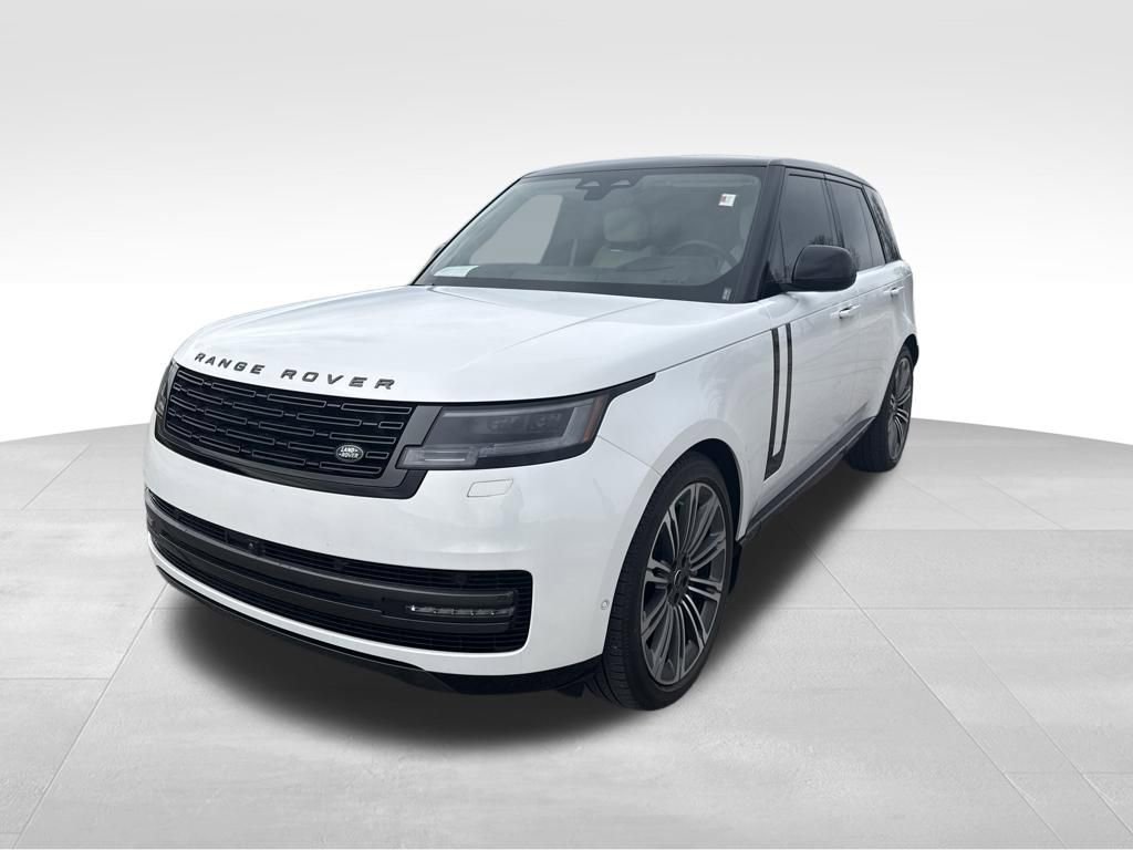 Used 2025 Land Rover Range Rover SE image 1