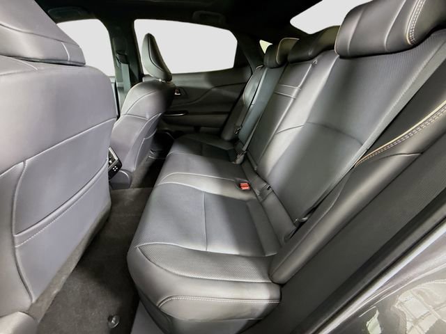 Certified 2024 Toyota Crown Platinum w/ Carpet Mat Package (TMS) AWD/4WD image 24