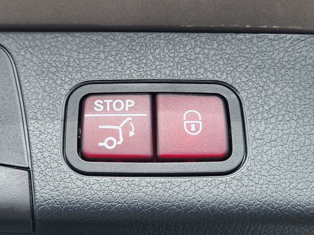 Certified 2024 Mercedes-Benz GLB 250 4MATIC image 18