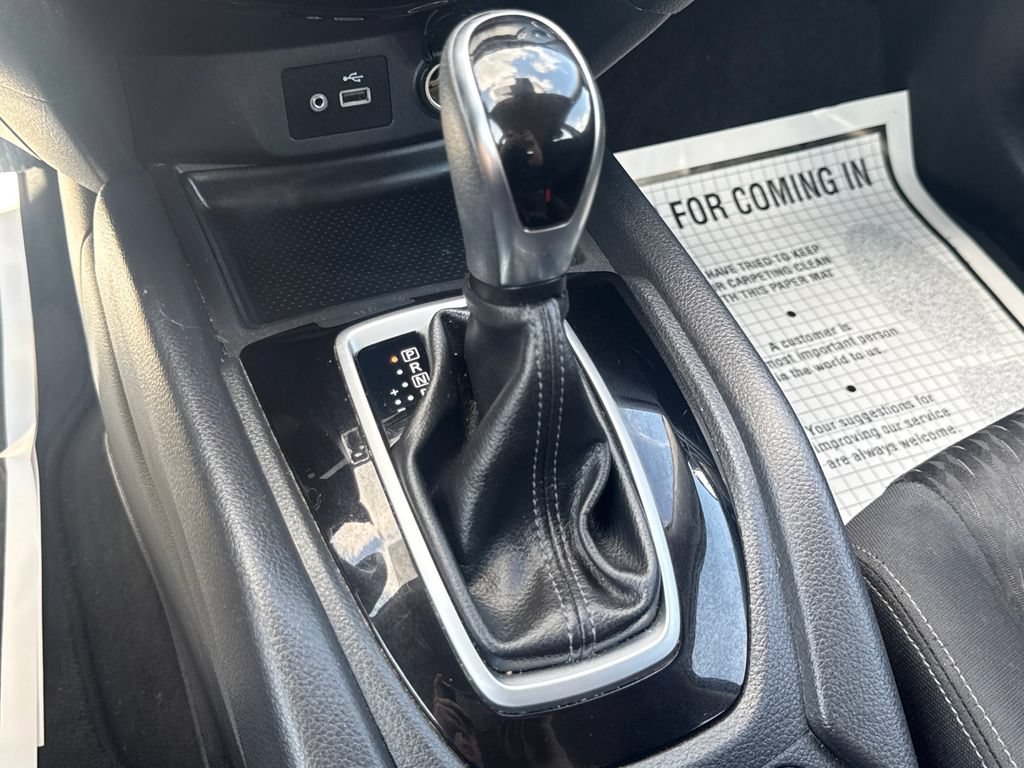 Used 2020 Nissan Rogue S AWD/4WD image 56