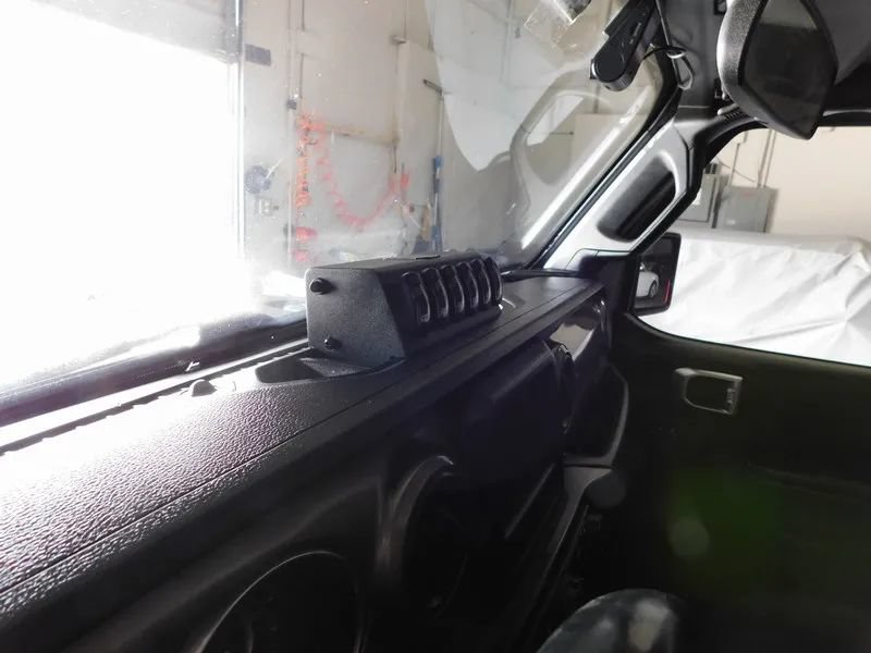 Used 2018 Jeep Wrangler Unlimited Sport S AWD/4WD image 40