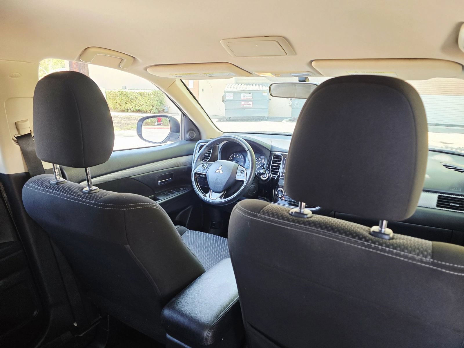 Used 2018 Mitsubishi Outlander SE FWD image 31