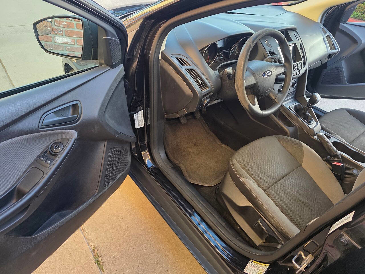 Used 2012 Ford Focus S FWD image 7