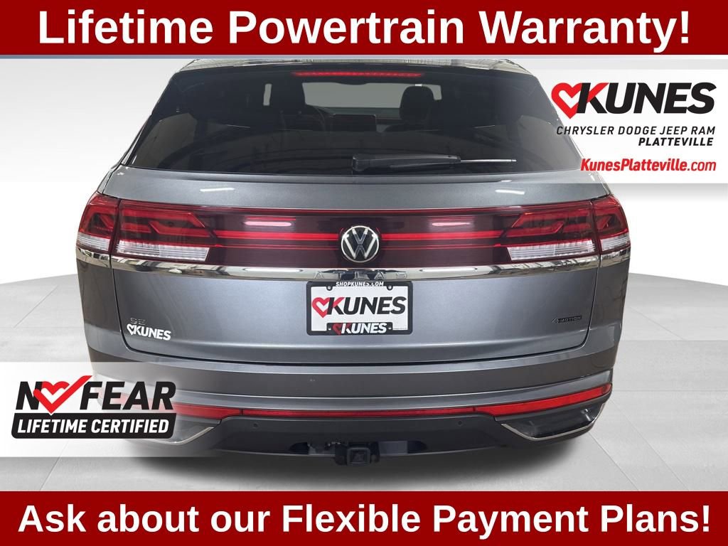 Used 2025 Volkswagen Atlas Cross Sport SE image 8
