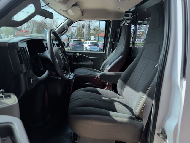 Used 2024 Chevrolet Express 2500 w/ Driver Convenience Package image 10