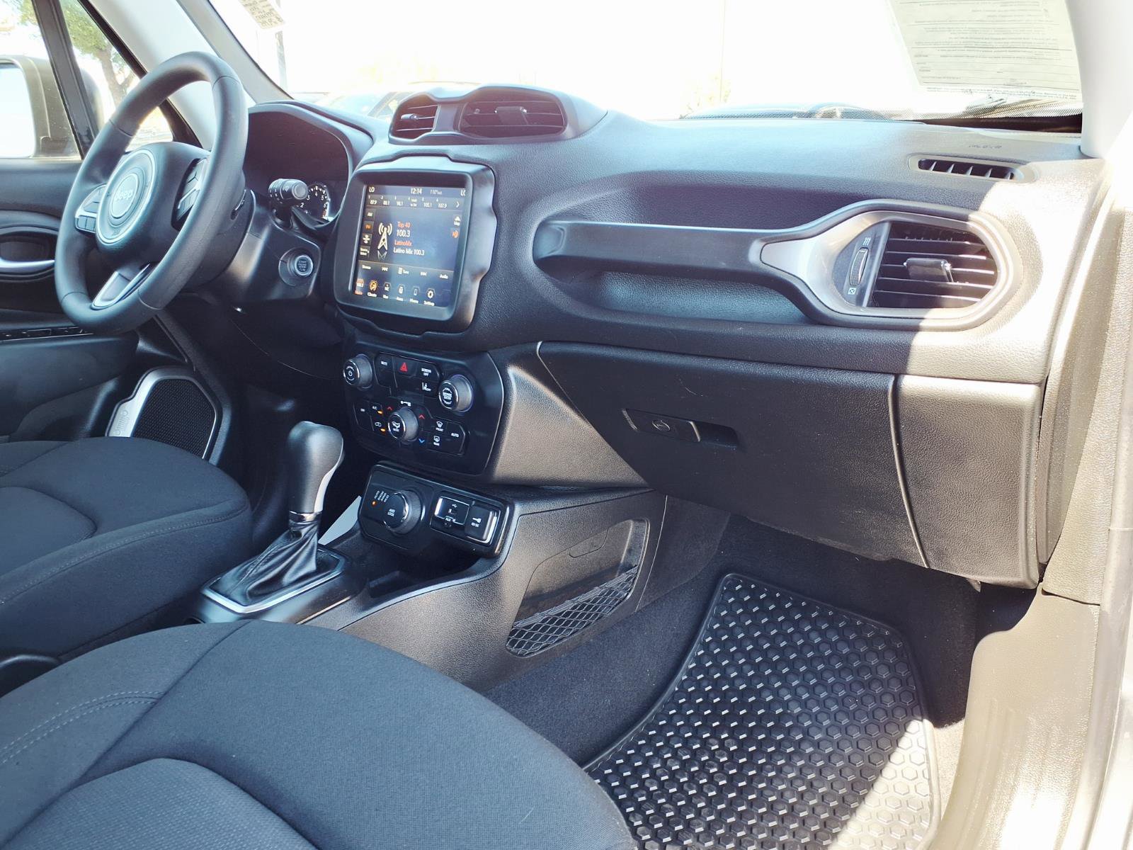 Used 2023 Jeep Renegade Latitude image 9