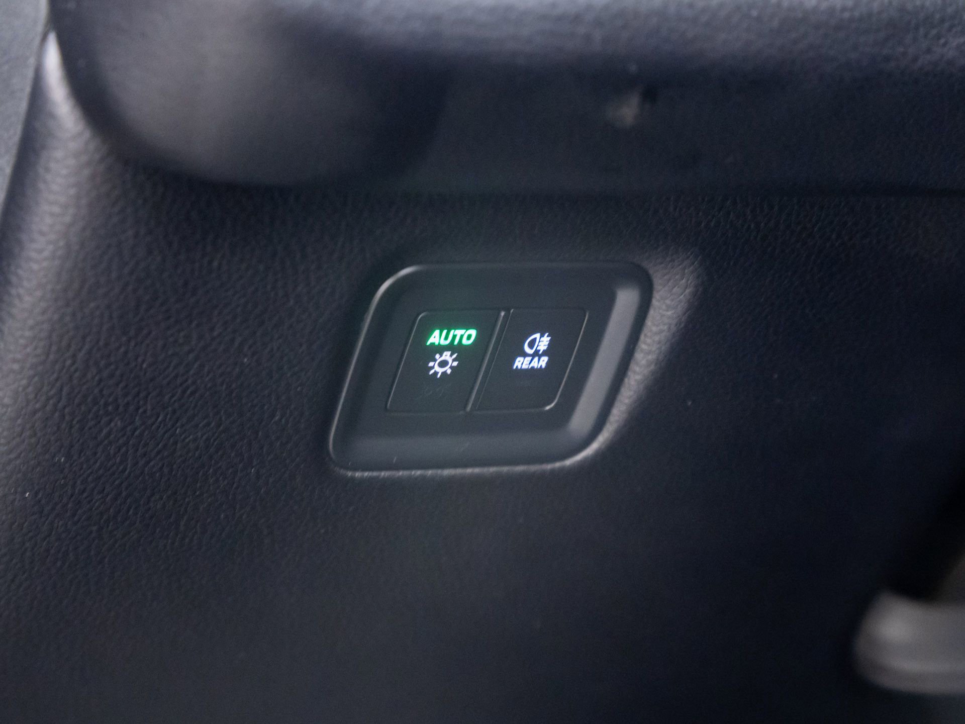 Used 2024 Porsche Cayenne image 19