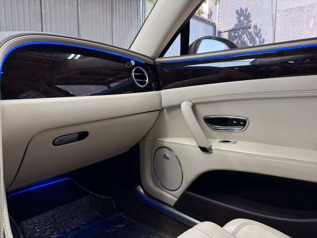Used 2015 Bentley Flying Spur V8 AWD/4WD image 50