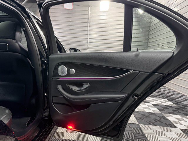 Used 2019 Mercedes-Benz E 300 4MATIC image 40