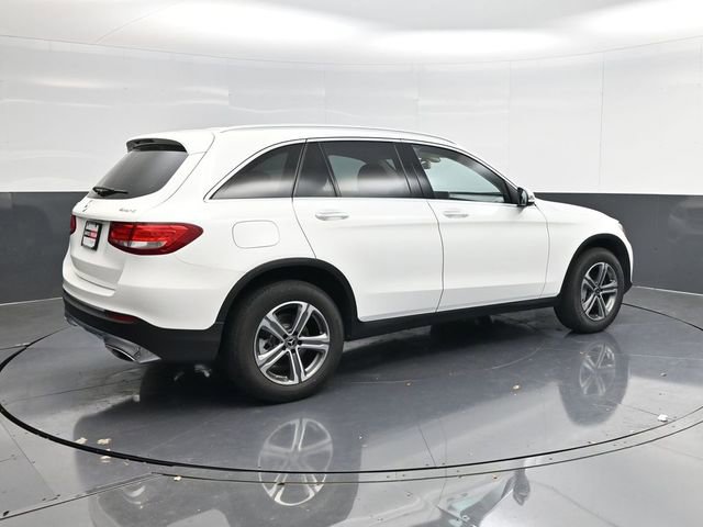 Used 2017 Mercedes-Benz GLC 300 4MATIC image 3