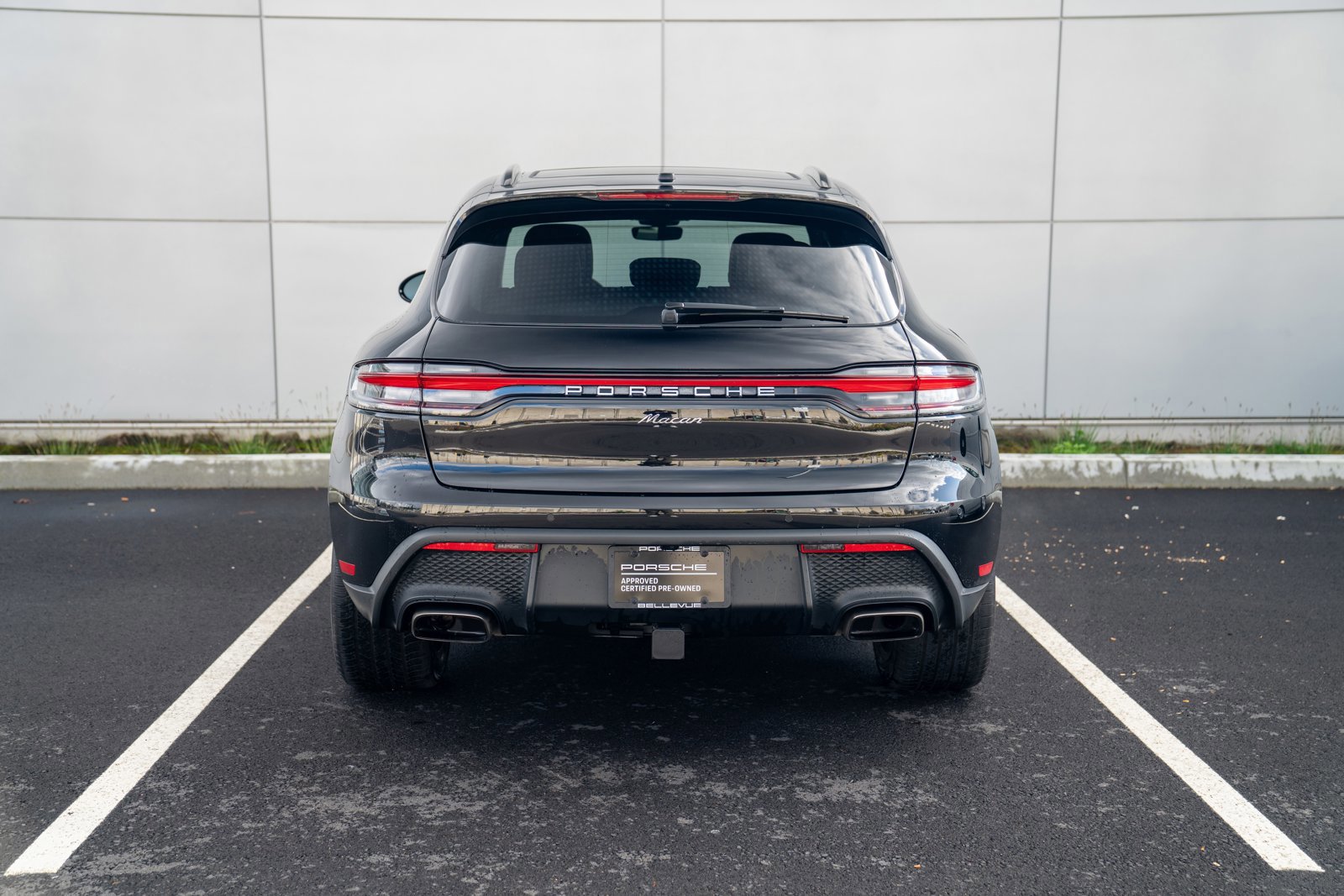 Certified 2025 Porsche Macan image 7