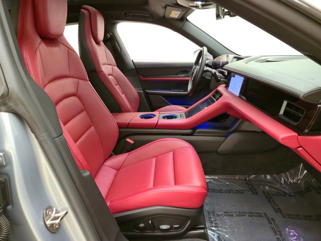 Used 2021 Porsche Taycan 4S w/ Premium Package image 26