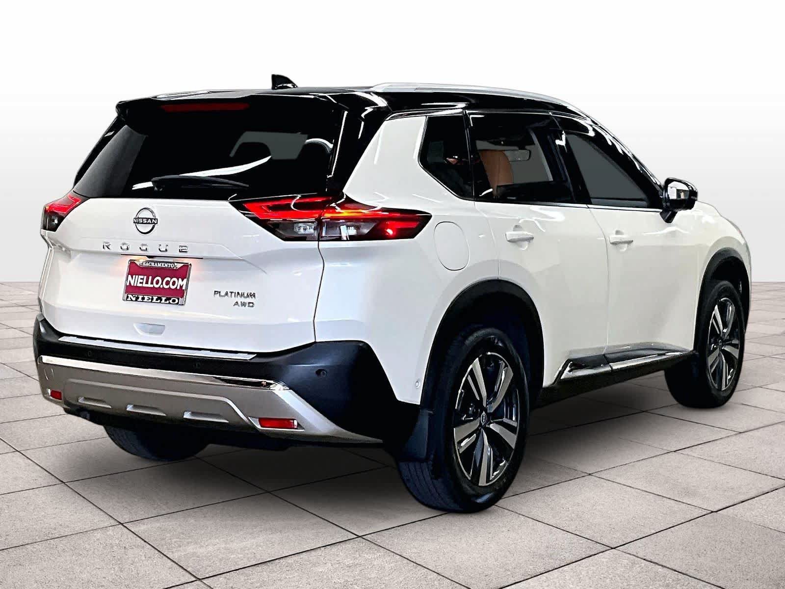 Used 2023 Nissan Rogue Platinum w/ Platinum Premium Package AWD/4WD image 16