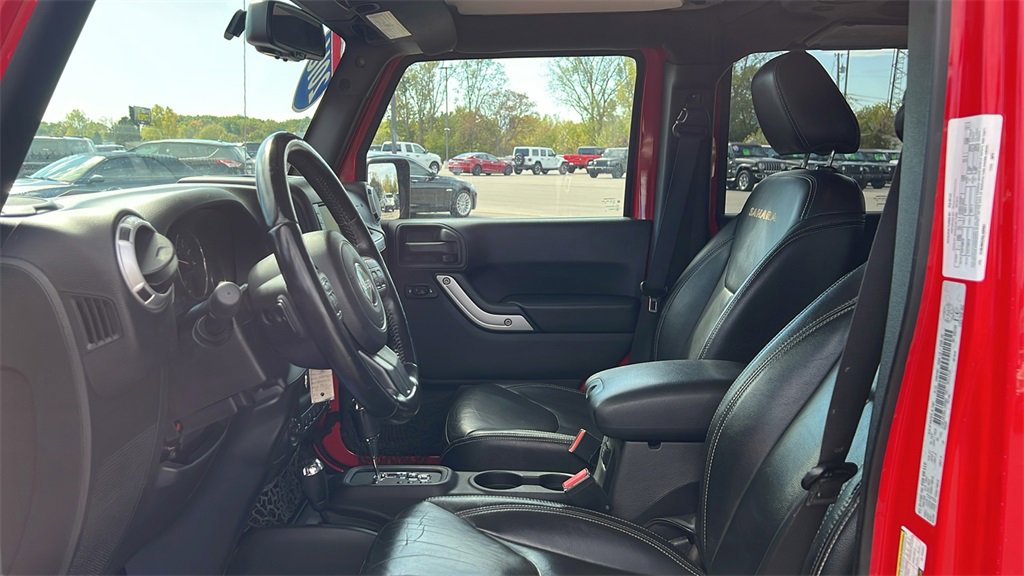 Used 2016 Jeep Wrangler Unlimited Sahara w/ Dual Top Group image 8