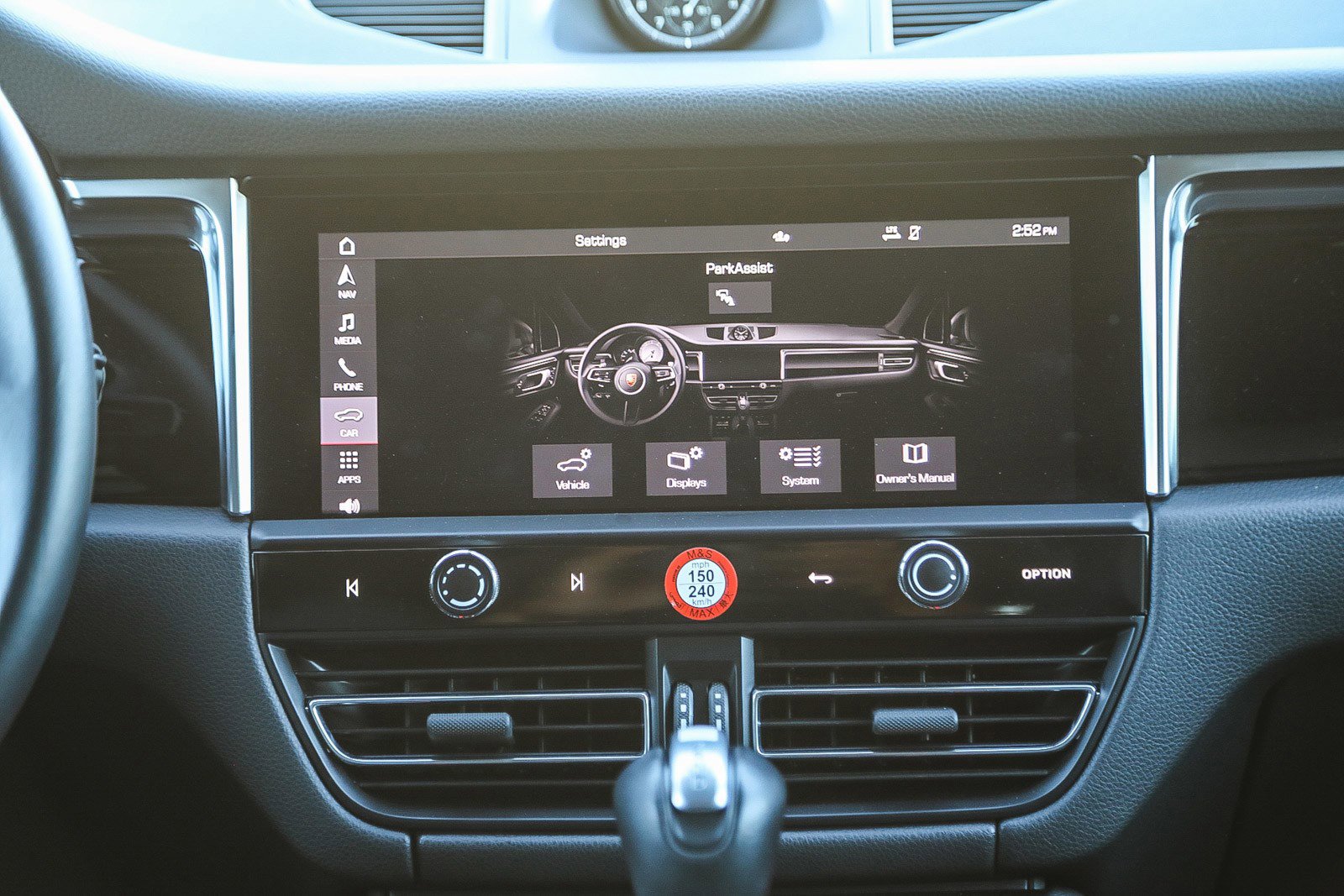 Used 2023 Porsche Macan image 14