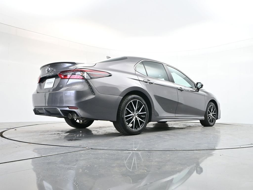 Used 2024 Toyota Camry SE image 35