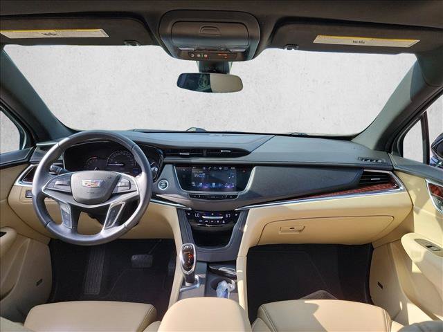 Used 2017 Cadillac XT5 Luxury w/ Driver Awareness Package FWD image 19