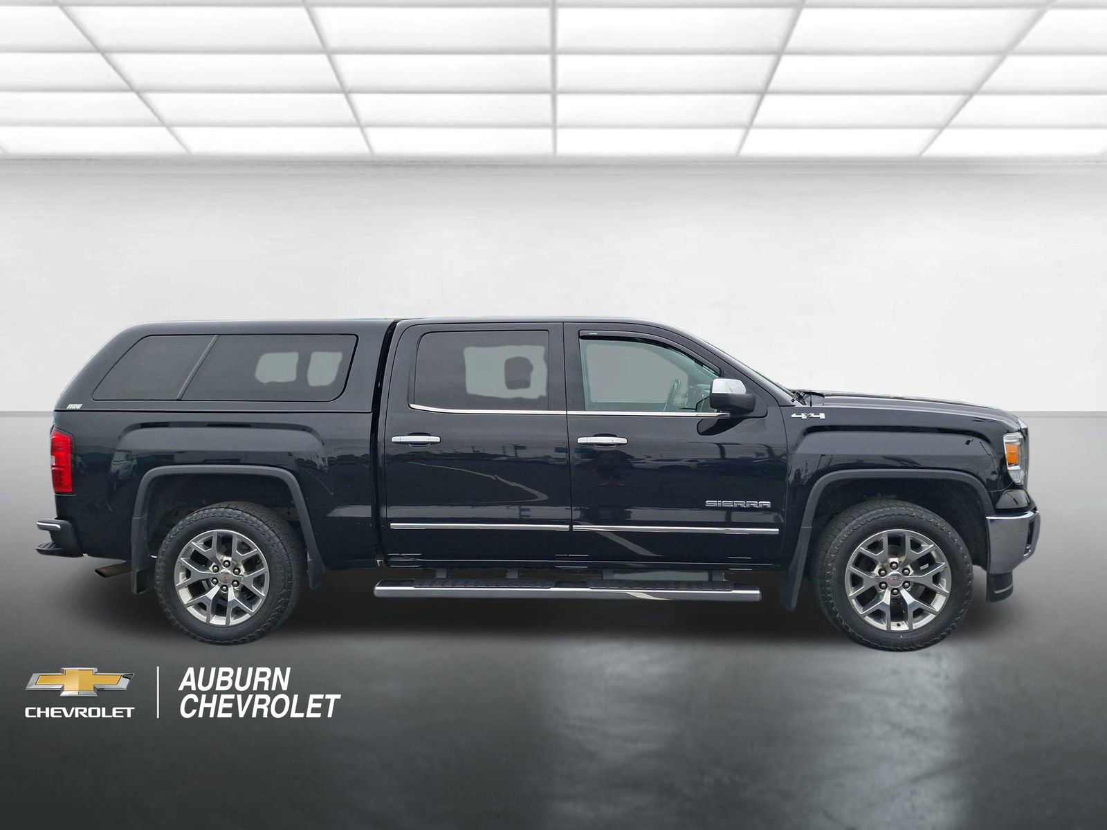 Certified 2015 GMC Sierra 1500 SLT w/ SLT Crew Cab Value Package AWD/4WD image 2