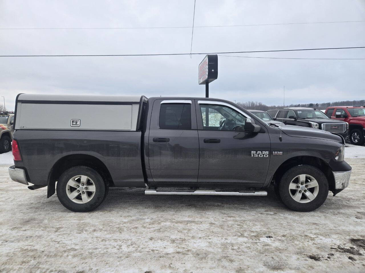 Used 2015 RAM 1500 ST w/ SXT Appearance Group image 10