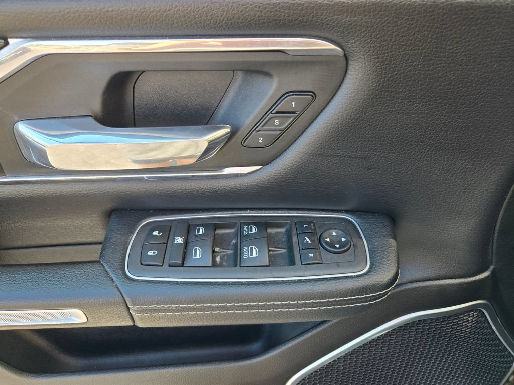 Used 2022 RAM 1500 Laramie w/ Sport Appearance Package AWD/4WD image 14
