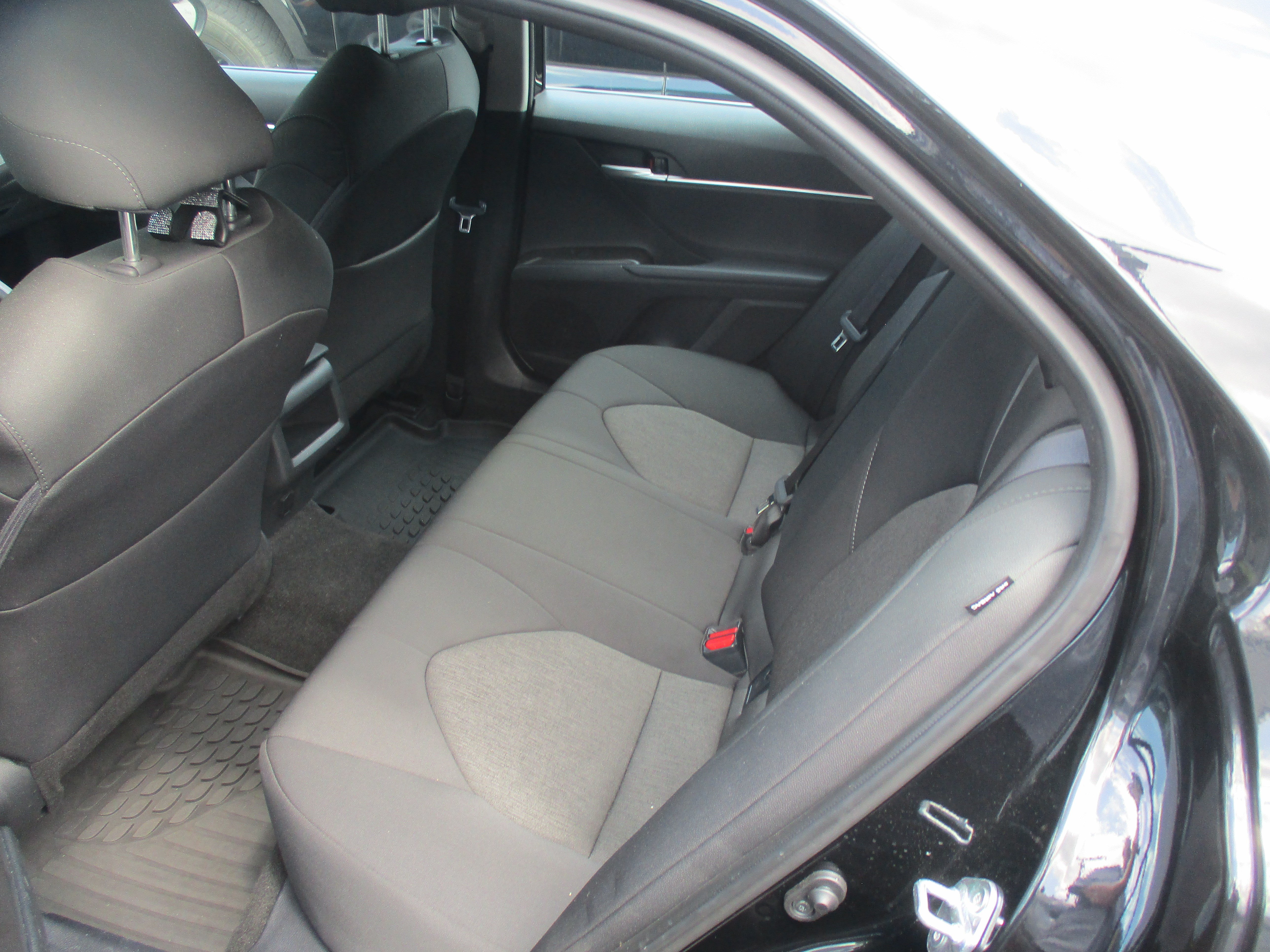 Used 2024 Toyota Camry LE FWD image 10
