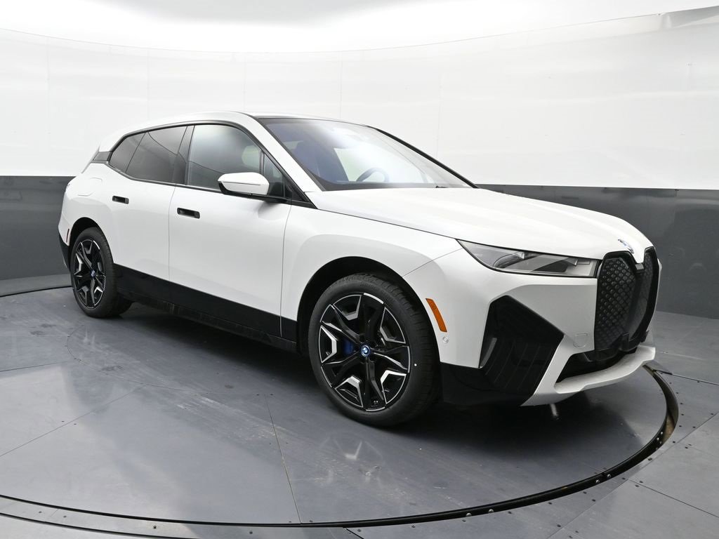 New 2025 BMW iX xDrive50 image 3
