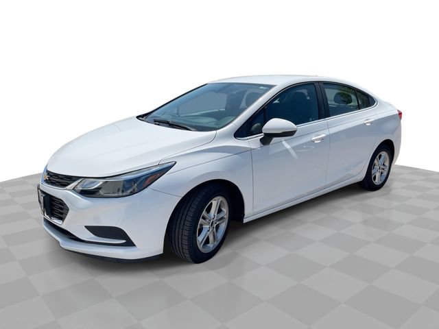 Used 2017 Chevrolet Cruze LT FWD image 1