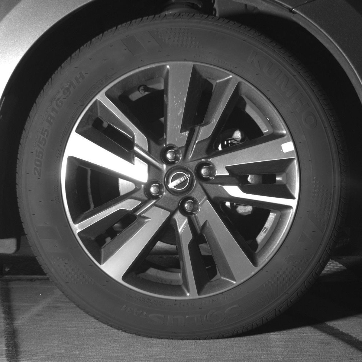 Used 2025 Nissan Versa SV image 13