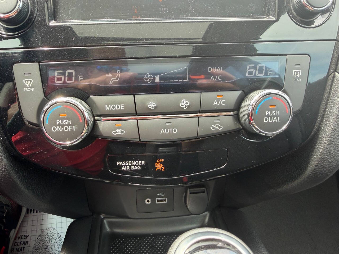 Used 2018 Nissan Rogue SV w/ Sun & Sound Touring Package AWD/4WD image 24