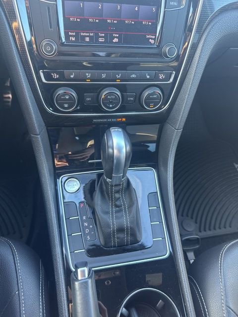 Used 2018 Volkswagen Passat 3.6 image 22