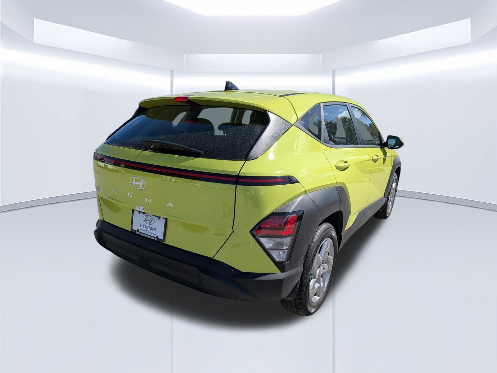 Certified 2025 Hyundai Kona SE image 4