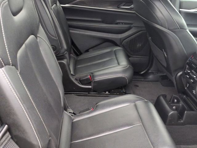 Used 2024 Jeep Grand Cherokee L Limited w/ Luxury Tech Group II image 31