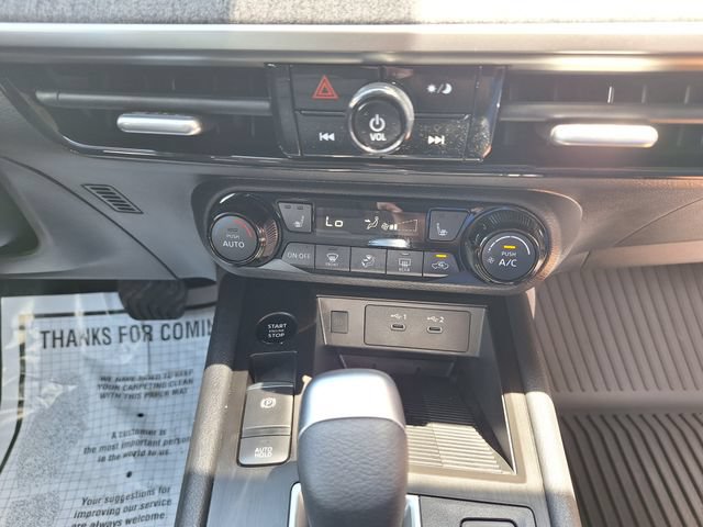 Certified 2026 Nissan Kicks SV w/ SV Premium Package FWD image 19