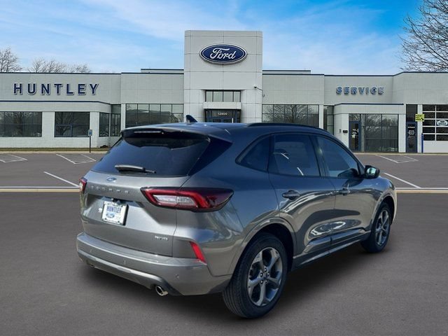 Used 2024 Ford Escape ST-Line w/ Tech Pack #1 AWD/4WD image 4