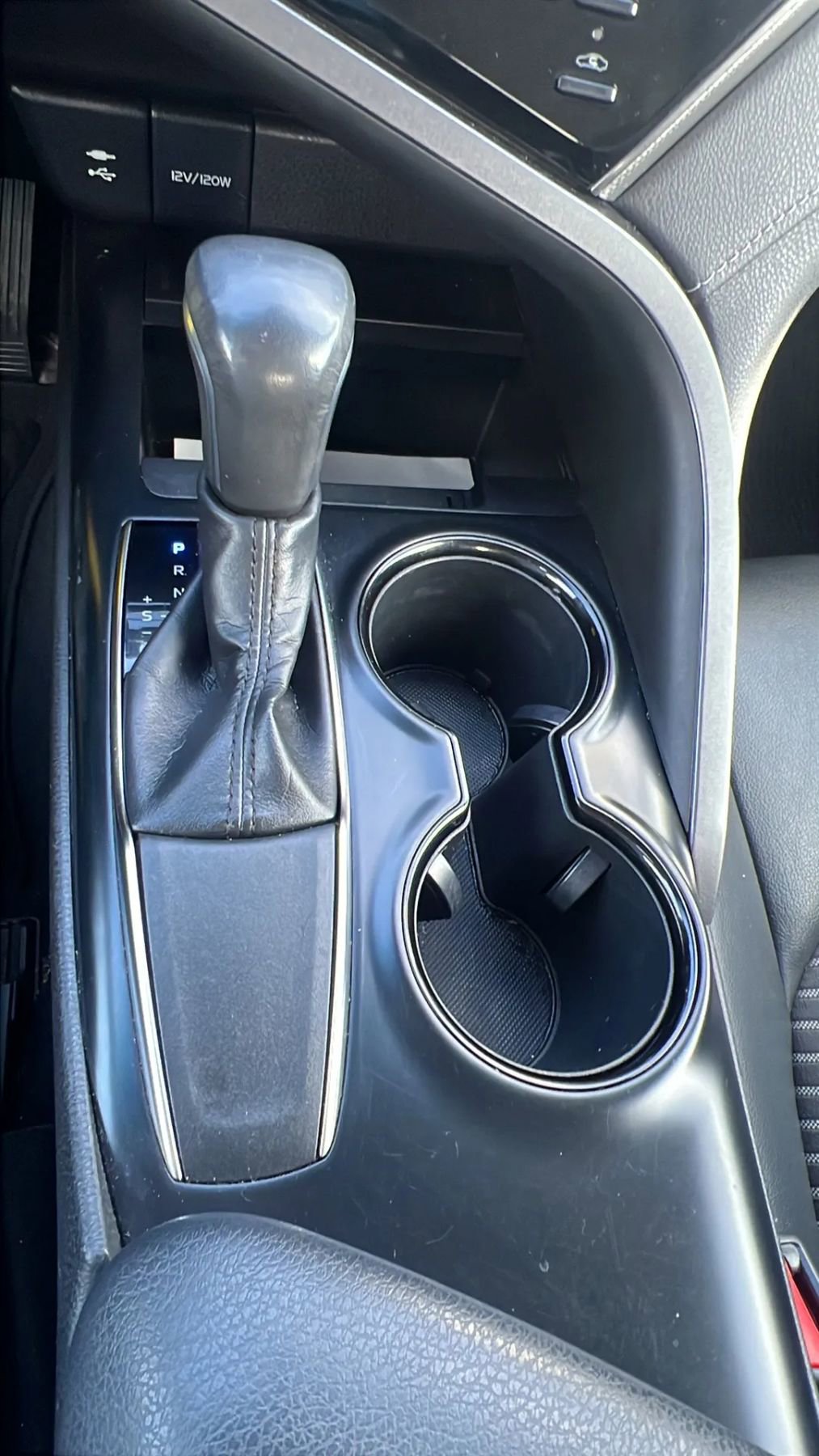 Used 2019 Toyota Camry SE image 19