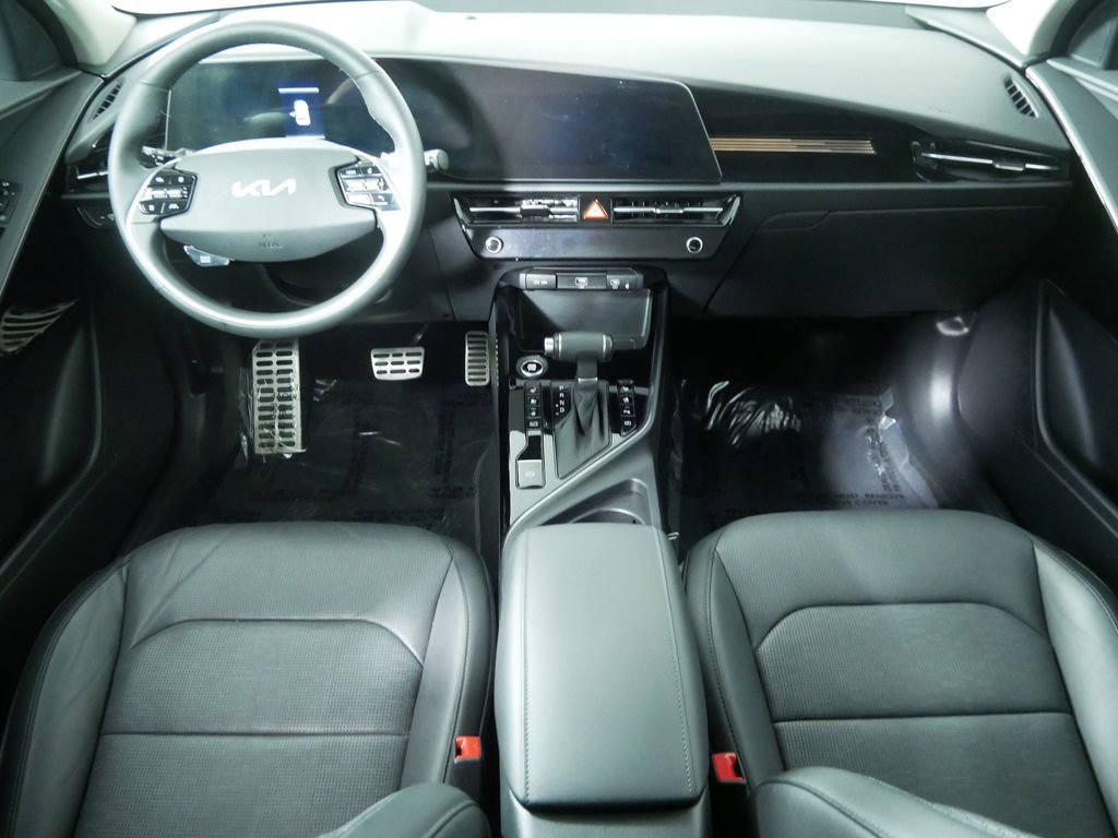 Certified 2023 Kia Niro SX Touring image 18