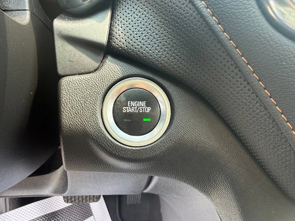 Used 2022 Chevrolet Equinox Premier FWD image 39