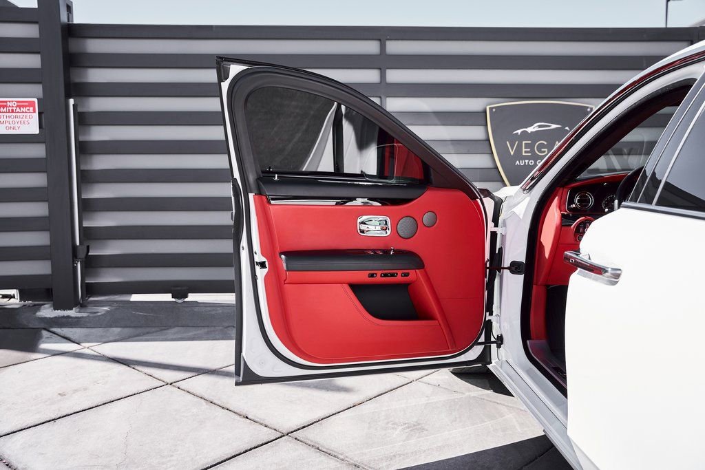 Used 2022 Rolls-Royce Ghost w/ Ghost Package image 34