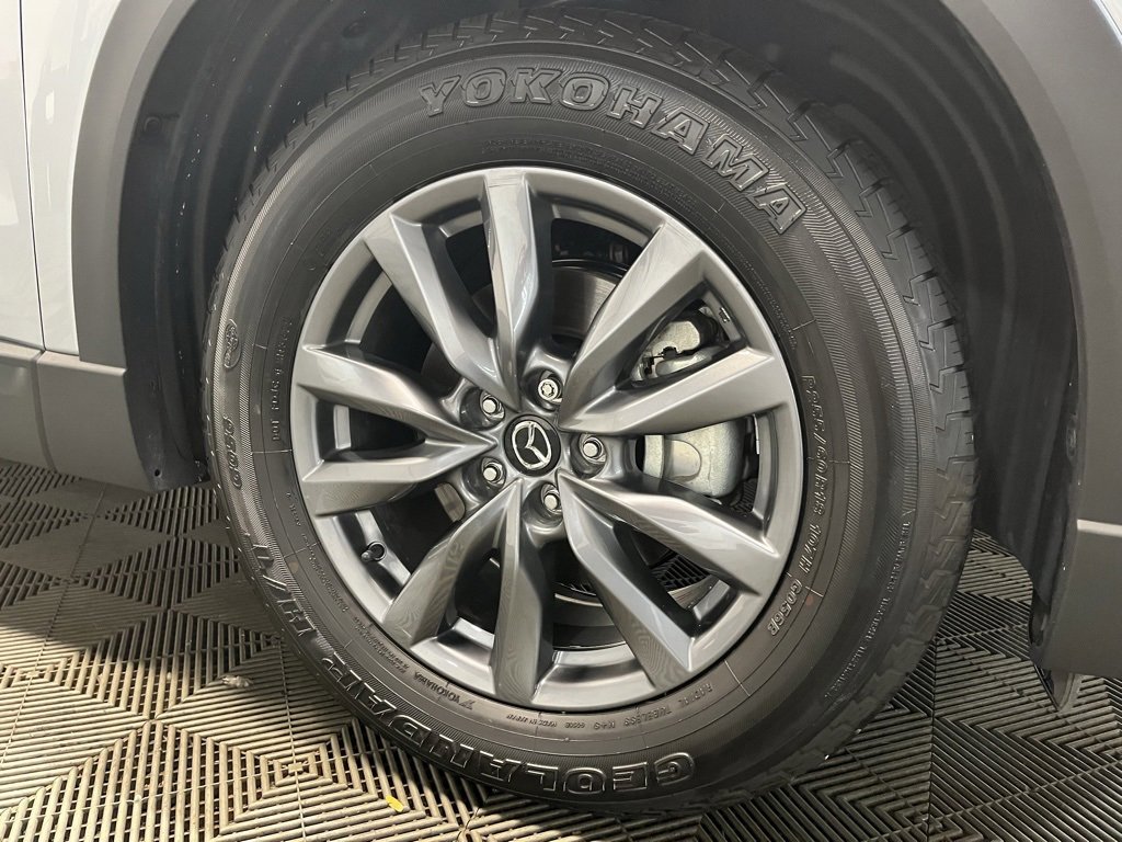 Used 2023 MAZDA CX-9 Touring image 3