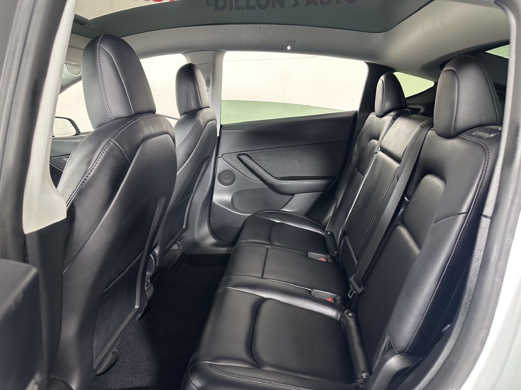 Used 2022 Tesla Model Y Long Range AWD/4WD image 19