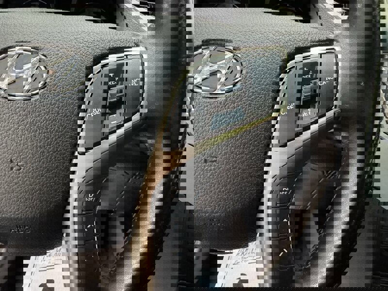 Used 2013 Hyundai Azera GLS w/ Technology Pkg image 9